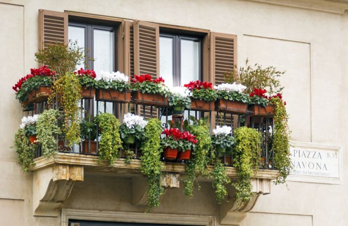 Siepe artificiale: una soluzione pratica per il balcone o il giardino di  casa