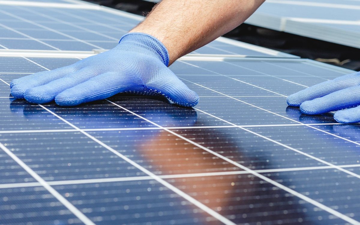 Fotovoltaico: l’occupazione integrale del tetto è legale?