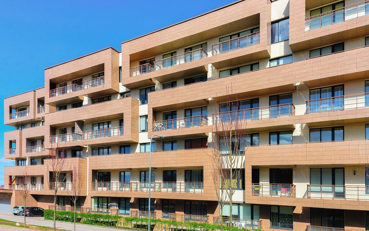 La nullità della delibera che esclude dal riparto comune importi che devono essere posti a carico dell’intera comunità condominiale