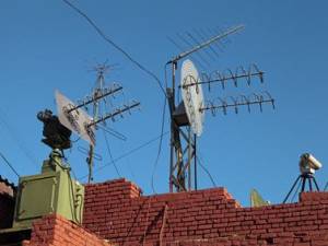 Delibera d'installazione di un'antenna centralizzata, spesa obbligatoria per tutti?