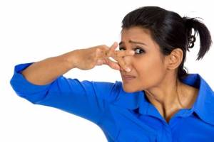 Come eliminare i cattivi odori dagli scarichi domestici