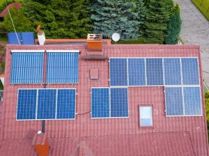 Illegittima l'installazione del singolo condomino di un impianto fotovoltaico sul tetto dell'edificio.