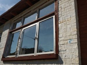 Doppie finestre installate dal condomino: può esserci un problema con il decoro